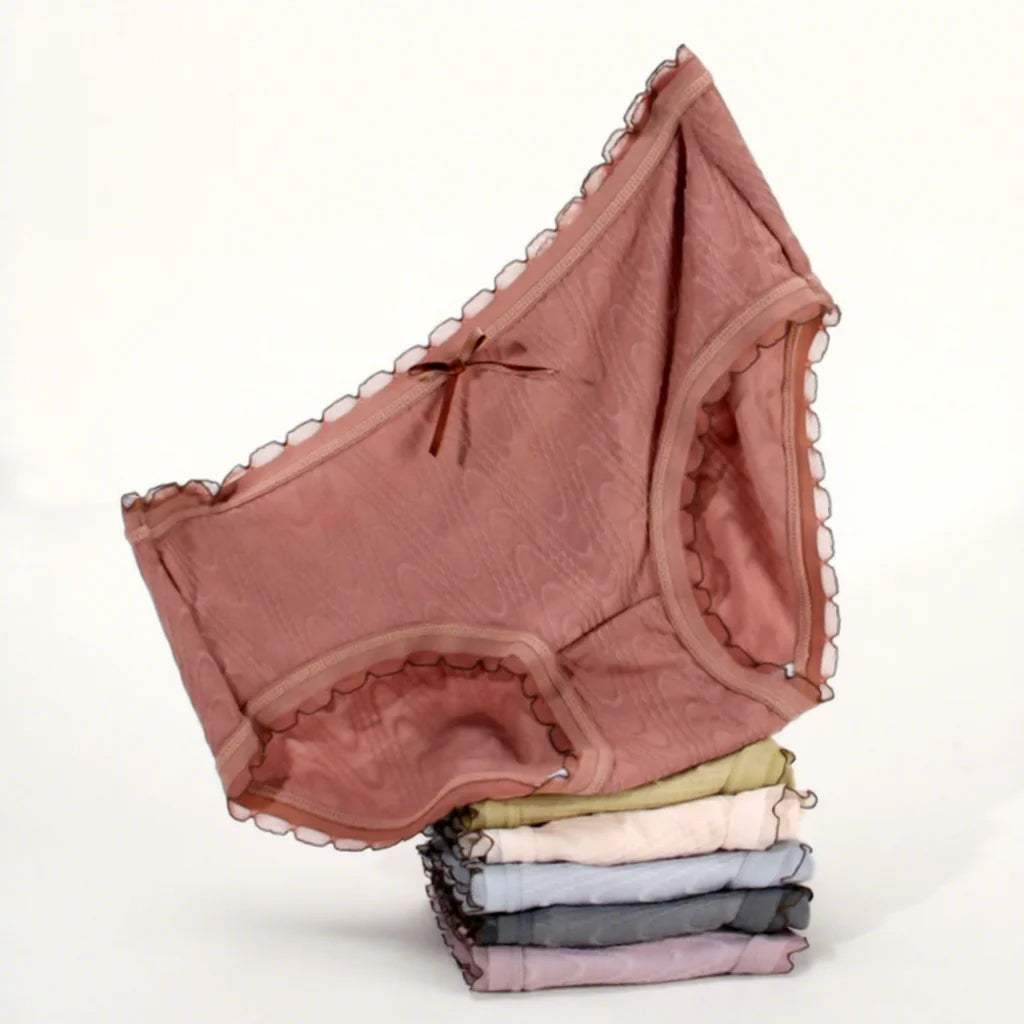 Low Priced Bow Cute Lace Edge Underwear Breathable Comfortable Triangle Pants for Woman