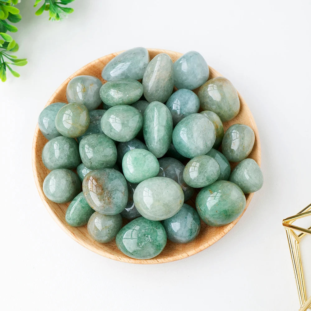 Wholesale Natural Stone Polished Green Strawberry Tumbled Stones Quartz Crystal Decor