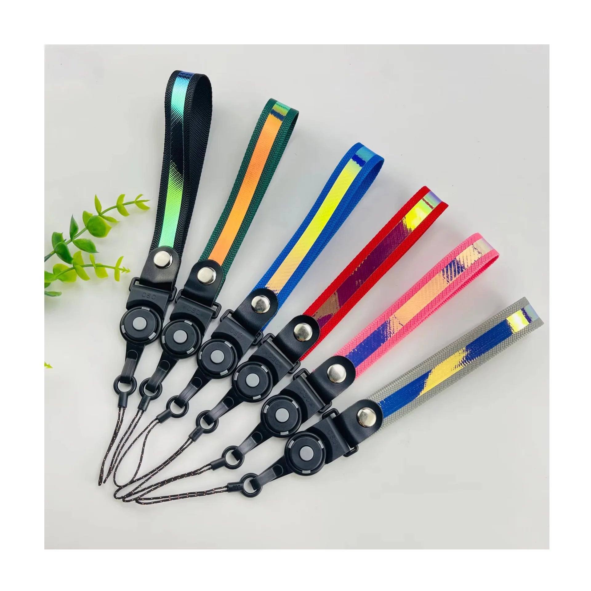 Trendy Dazzle Color Short Widen Laser Reflective Light Lanyard Couples Hand Wrist Key Ring Phone Strap for School Event Prevents