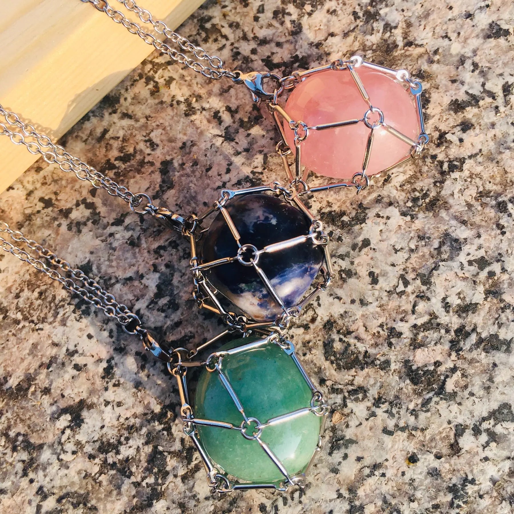 Hot New Arrival 18K Gold Silver Healing Energy Crystal Pendant Amethyst Pocket Tumble Stone Stainless Steel Net Woven Necklace