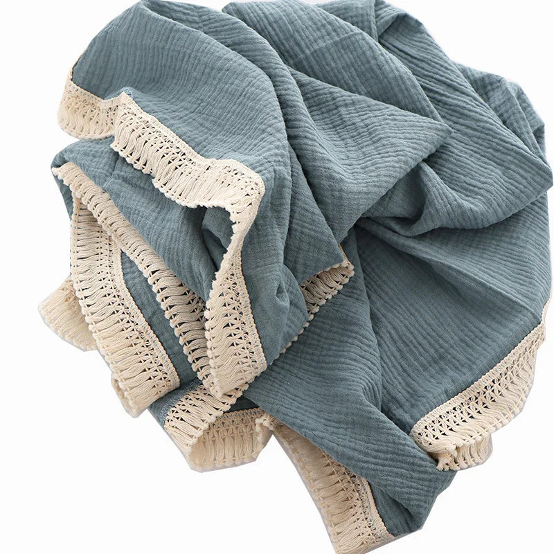 Hot Selling Super Smooth Skin Friendly Sleeping Soft Kids Blanket With Lovely Cute Tassels