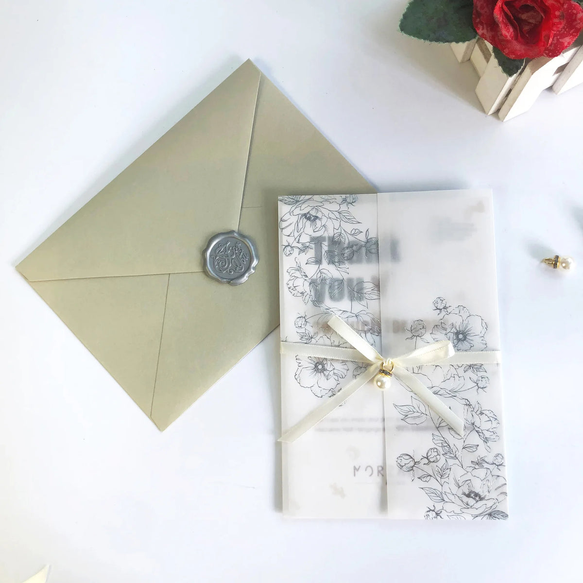 Flower Design Gold Foil Printed Luxury Invitations Custom Translucent Vellum Wrap Wedding Invitation Card With Ribbon