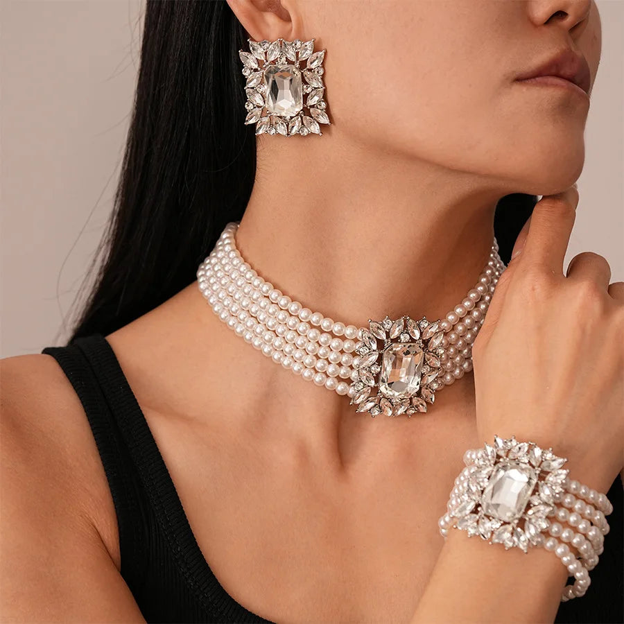2025 New Arrival Retro Baroque Diamond Set Square Multi Layer Pearl Necklace for Women Crystal Clear Diamond Pearl Necklace Set