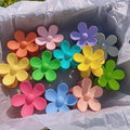 New Arrived Summer Colorful Ins Women Plain Color Hair Clip Accessories Plastic Big Size Daisy Flower Hair Claw