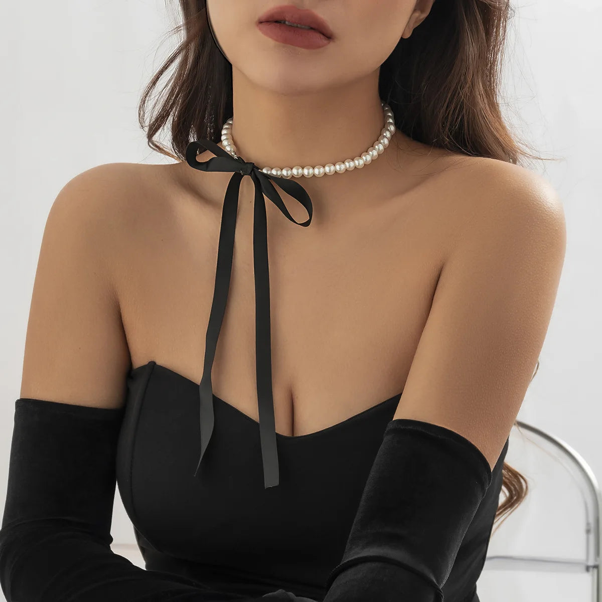 Vintage Long Style Velour Bowknot Chain Necklace Sweet Party Pearl Choker Necklace for Ladies
