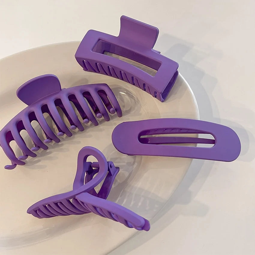 MIO Purple Claw Clip Painted Plastic Hair Gripper Pantone Color of the Year Very Peri Sweet Geometric Hair Clip for Long Hair