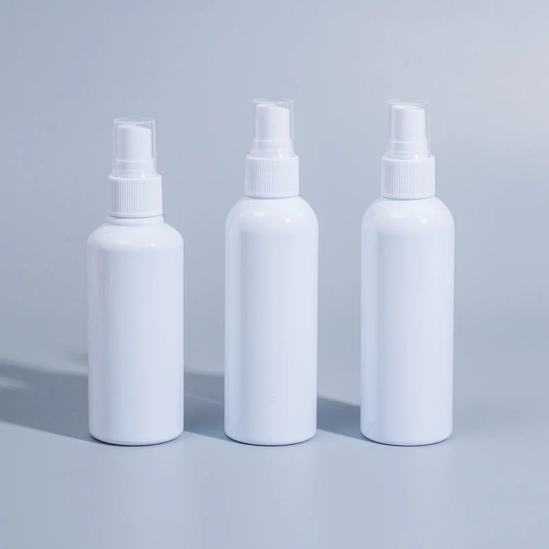 Wholesale 100ml Boston Amber Plastic Spray Bottle Smooth Pump 20/410 24/410 for Skin Care Serum Shampoo Custom Color Printing