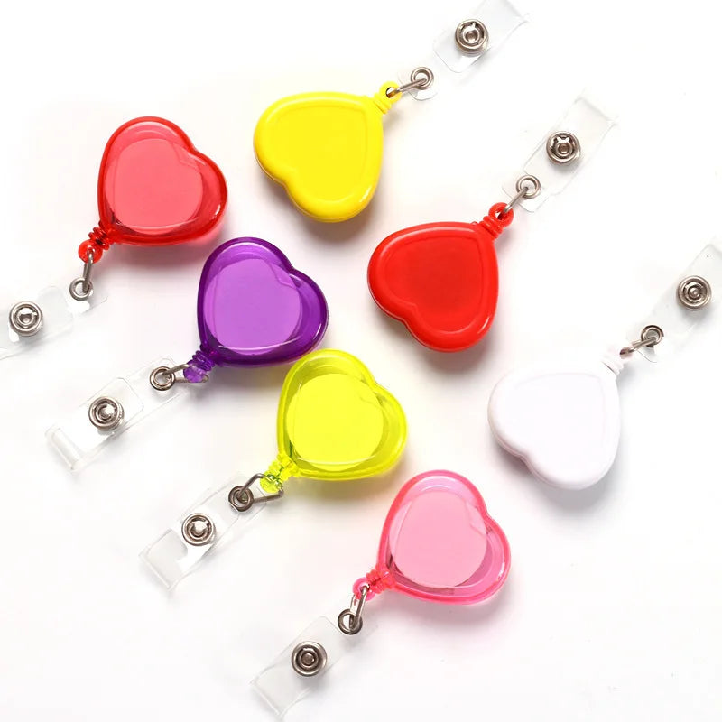Wholesale Custom Eco-Friendly Plastic Heart-Shaped Retractable Carabiner Keychain Badge Reel Nurse ID Name Tag Card Holder