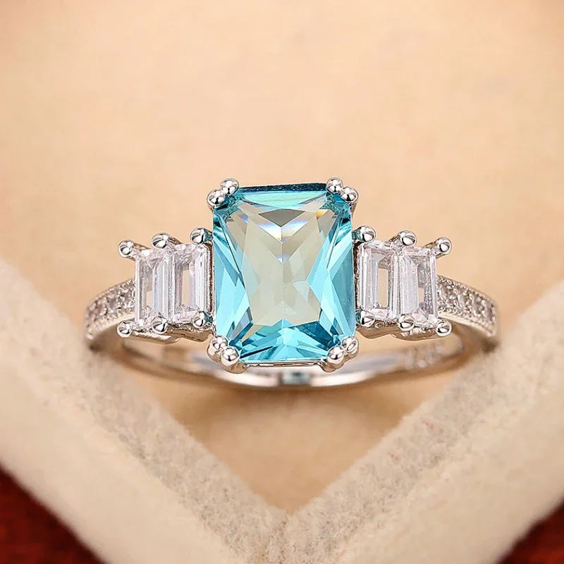 Huitan Factory Fashion Simple Square Design Blue Crystal Silver Plated Zirconia Ring for Engagement Wedding Woman Rings Jewelry
