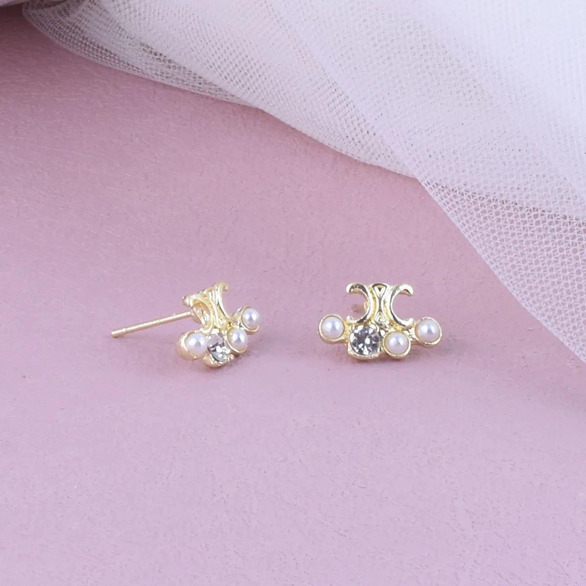 Pearl Earrings with High-end Feel Simple and Compact Temperament Earrings