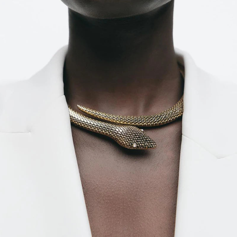 2025 New Arrival Vintage Retro Alloy Snake Shaped Hinged Collar Design Snake Spring Collar Metal Collar Antique Gold Necklaces