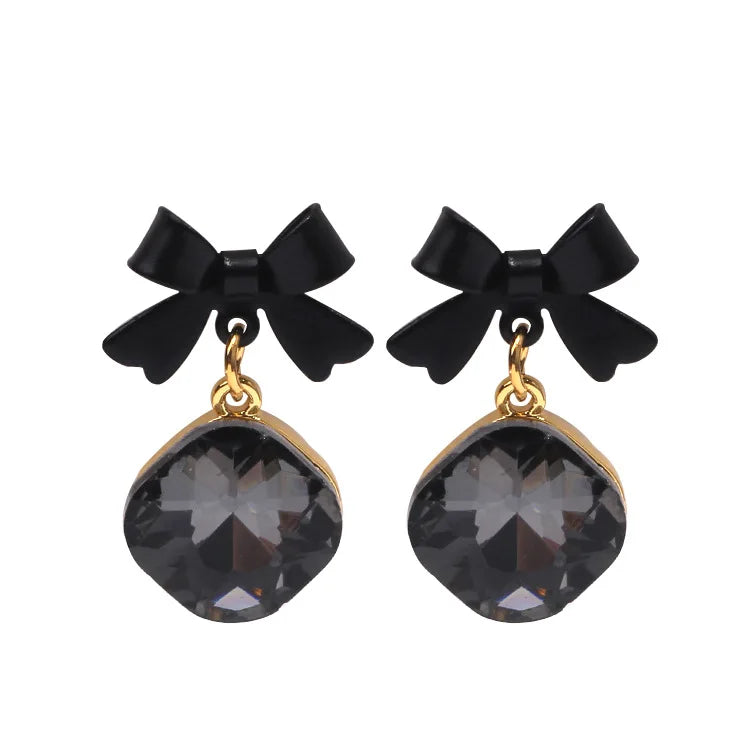 SC New Fashion Creative Korean Earrings Dazzling Diamond Earrings Advanced Design Butterfly Earrings for Women