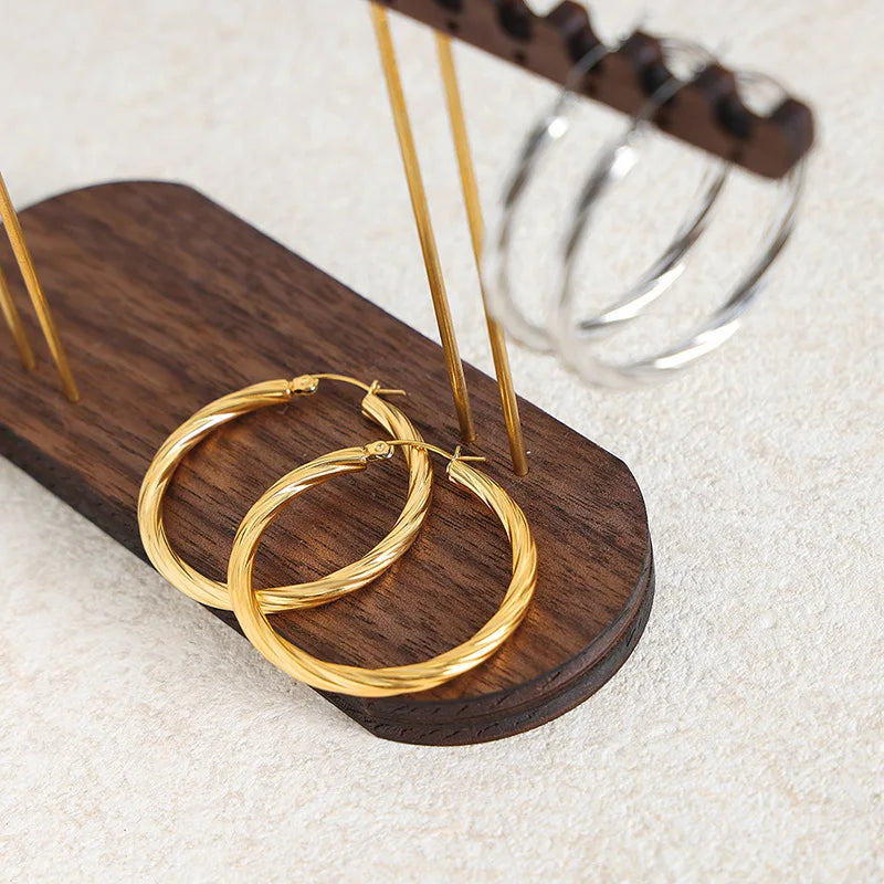 18K Vacuum Gold Twisted Hoop Earrings Tarnish-Free Non-tarnish Stainless Steel Mom Gift Bridesmaid Gift Mother's Day Gift