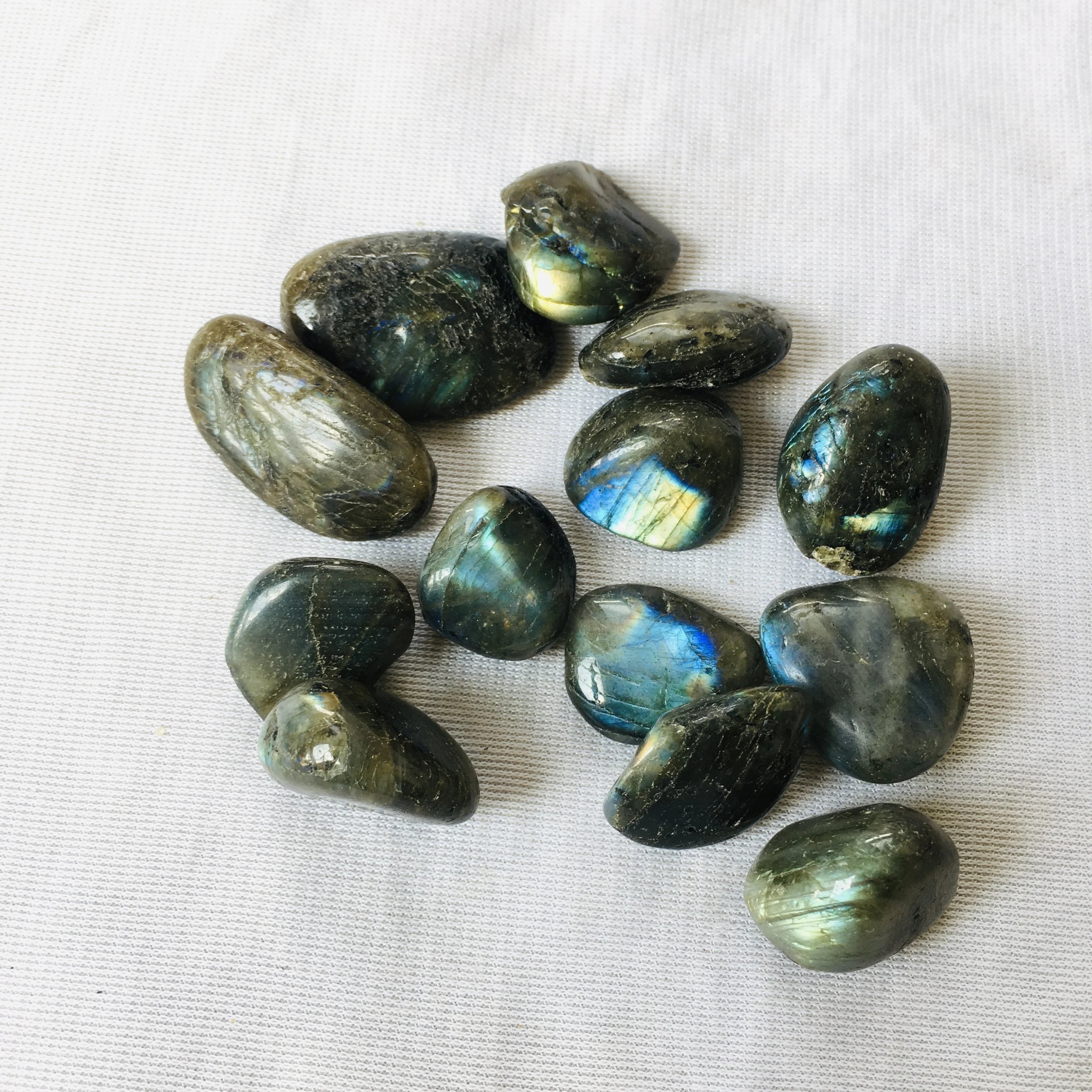 Wholesale Natural Gravel Stone Crystal Labradorite Tumbled Stone Healing Stone for Decoration