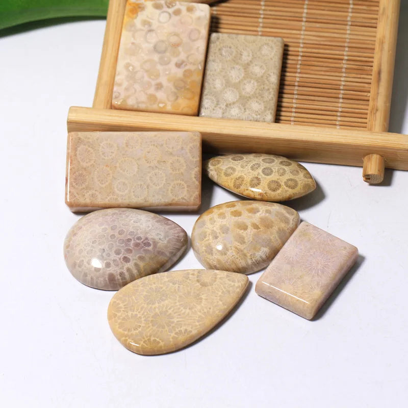 DIY Hot Sales Natural Crystal Coral Jade Water Drop Healing Stone Coral Jade Jewelry Crystal Pendant for Crystal Gift