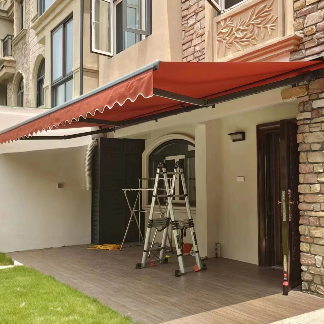Wholesale Aluminum Patio Retractable Awning with Manual Remote Control Motorized Sunshade Canopy Acrylic Sail Material