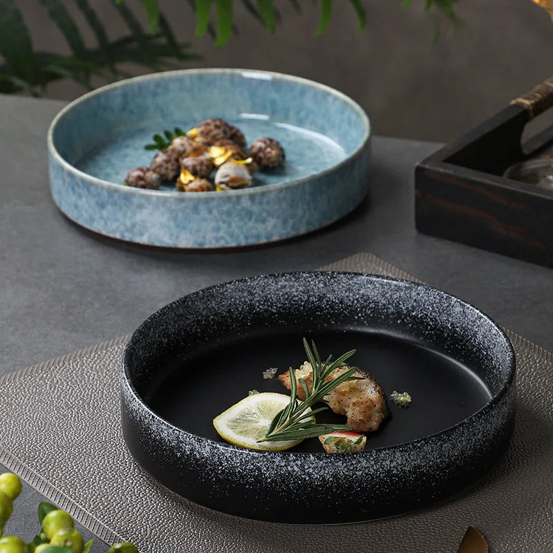 Factory Wholesale Black Navy Round Shape Glaze Steak Chinese Snack Flat Japanese Style Plate Dish for Restaurant