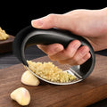 Factory Household Stainless Steel Garlic Press Manual Kitchen Food Storage Container Mincer Pounder Carton Packing Garlic Press