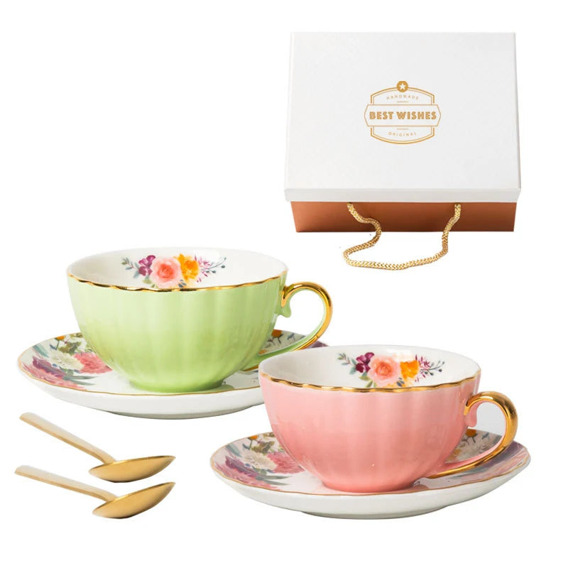 Hot Selling Modern Luxury Ceramic Tea Cup and Saucer with Spoon Bone China Gold Rim Coffee Cup Saucer Set