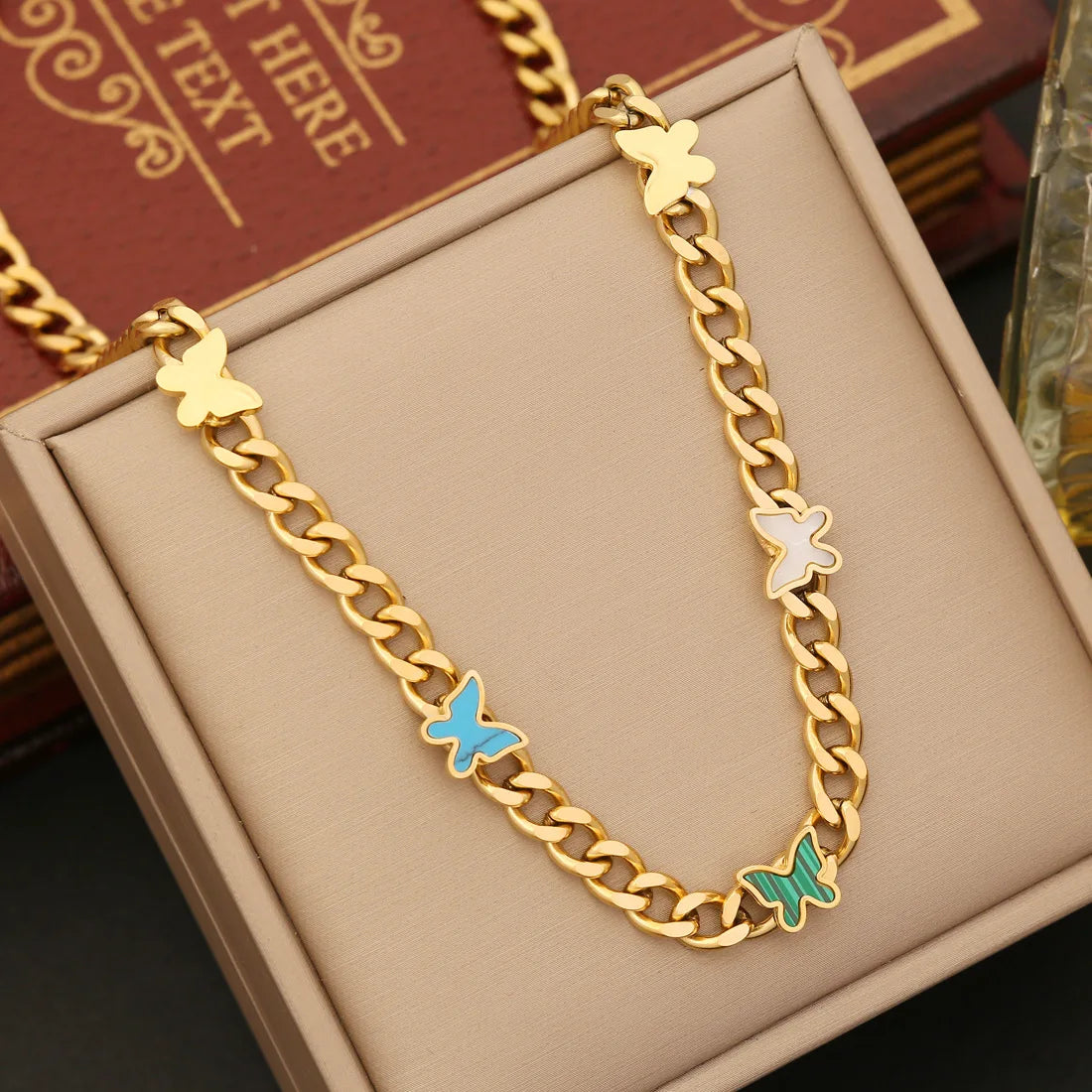 New Design Stainless Steel Fashion Star Oval Heart Butterfly Jewelry Charms Choker Necklace Women N1206