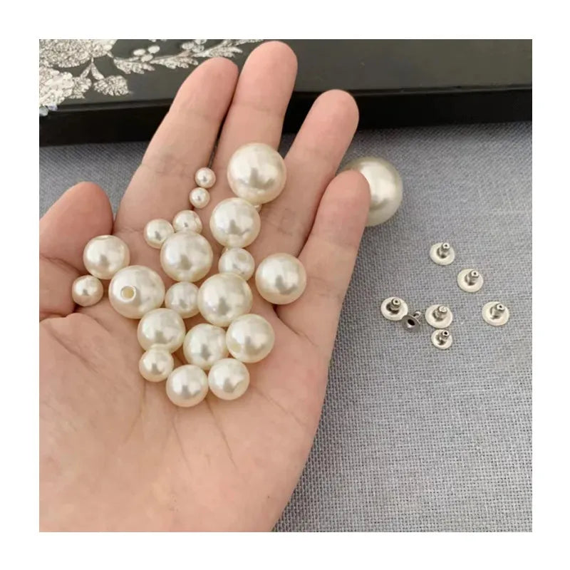 Apparel Accessories Beads Luxury Plated Pearl Shank Upholstery Button Diamond and Shell Charm Pendant for Clothing Unisex Style