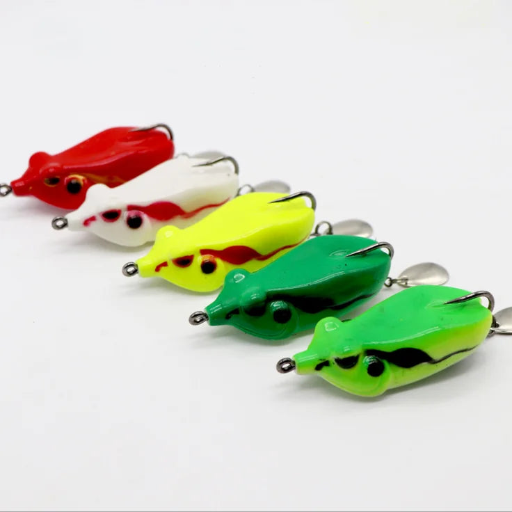 The New 6.5cm 13g Top Water Soft Frog Lure Fishing Simulation Rabbit with Double Hook Sequins Crank Wobbler