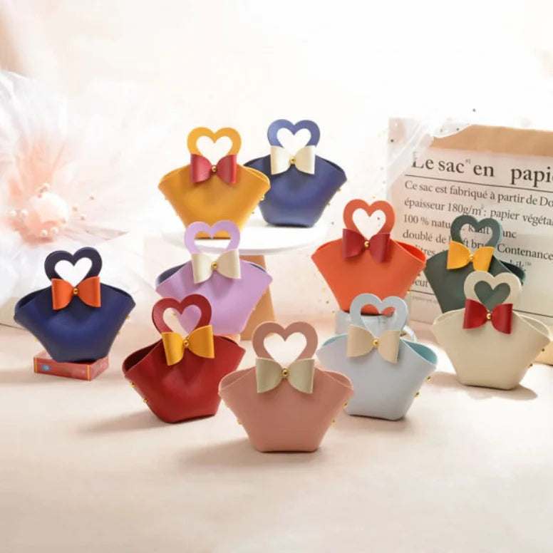 Saudi New Creative Leather Wedding Candy Bag DIY PU Wedding Favors Packaging Box Occasion Promotional Gift Handbag for Guests