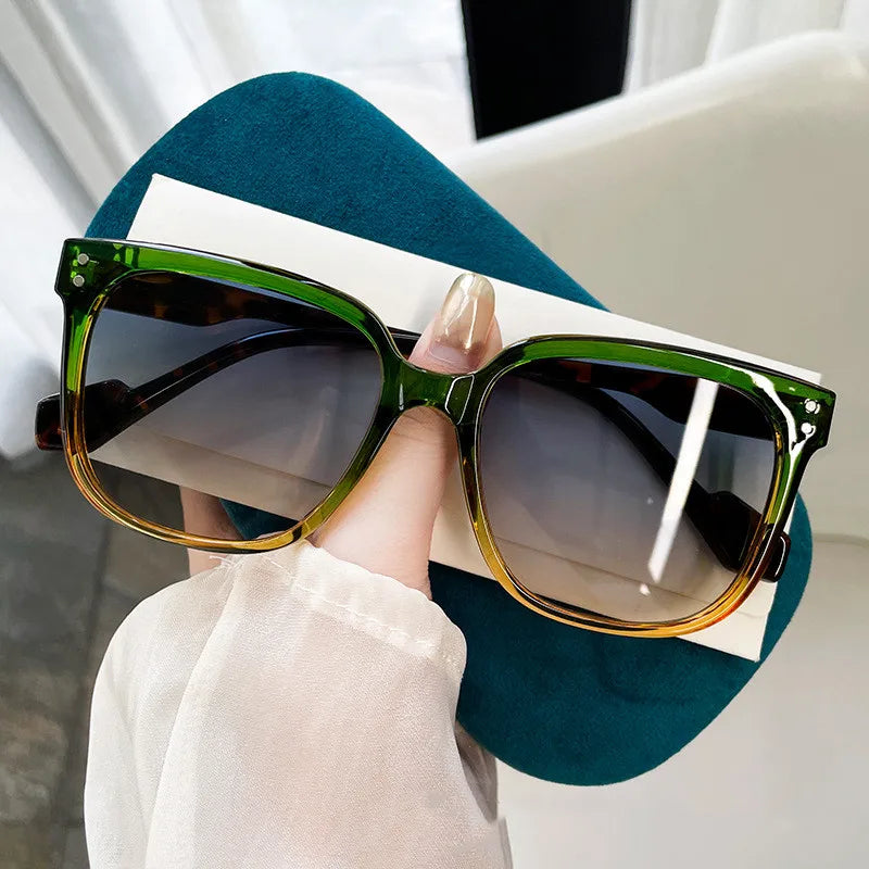Ultra-Light Temperament Retro UV Protection Square Round Outdoor Driving Shades PC Large Frame Gradient Color Sunglasses