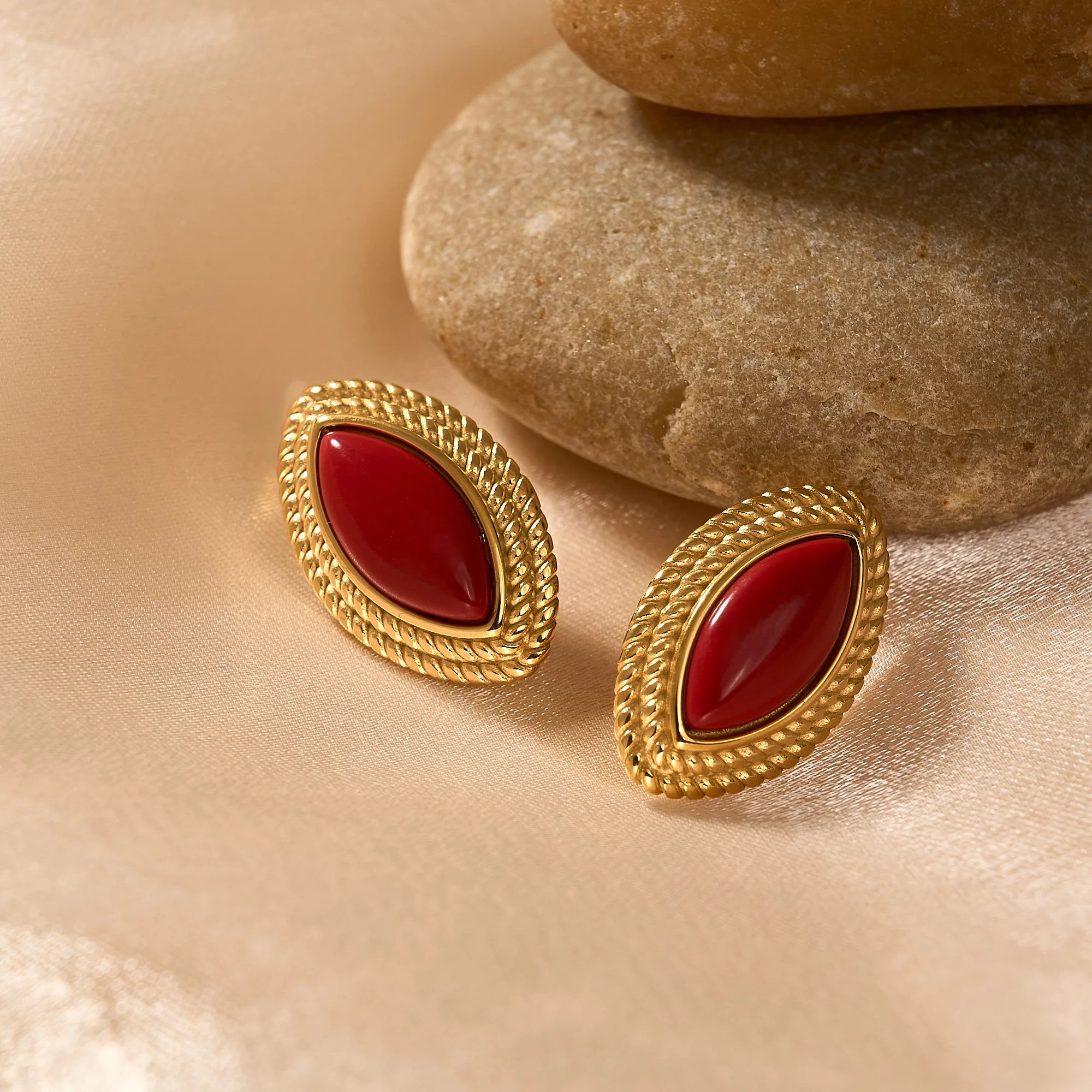 Dazan New 18k Gold Plated Hypoallergenic Stainless Steel Vintage Oval Eye Red Natural Stone Hoop Earrings Fancy Indian Jewelry