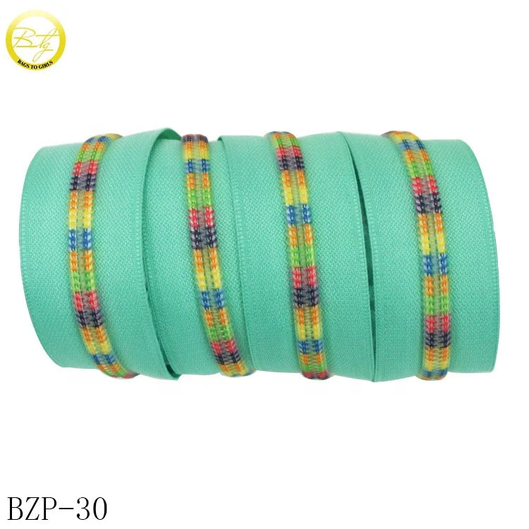 Wholesale Design rainbow Teeth Close End #5 Plastic Nylon Long Zipper Roll for Garment and Bags