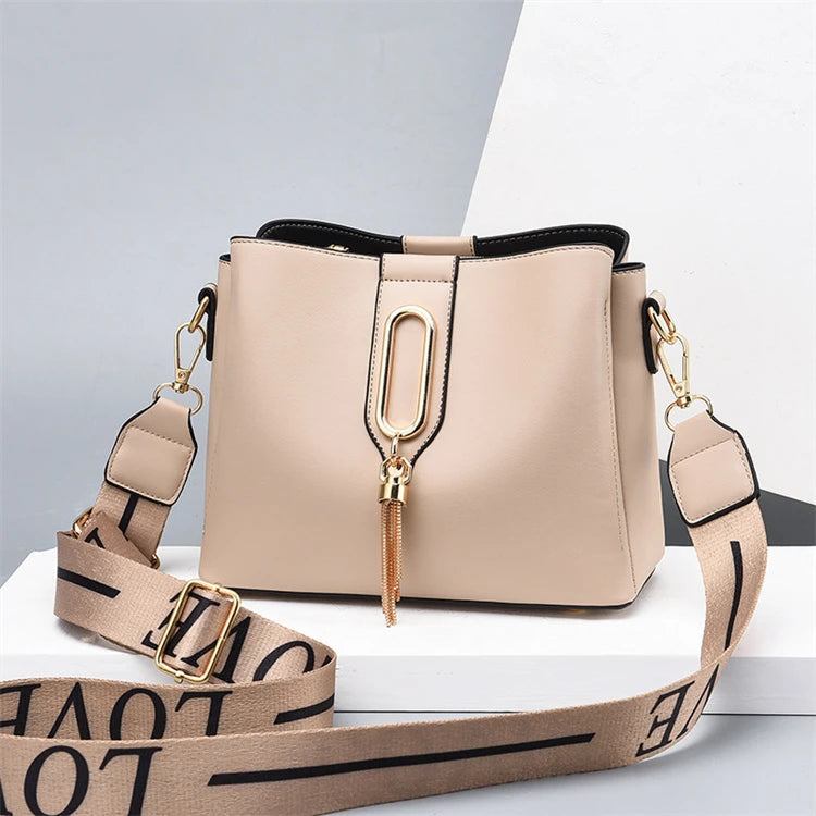 Shoulder Messenger Bag Tote Women Vintage Waxed Pu Leather Chain  for Sport