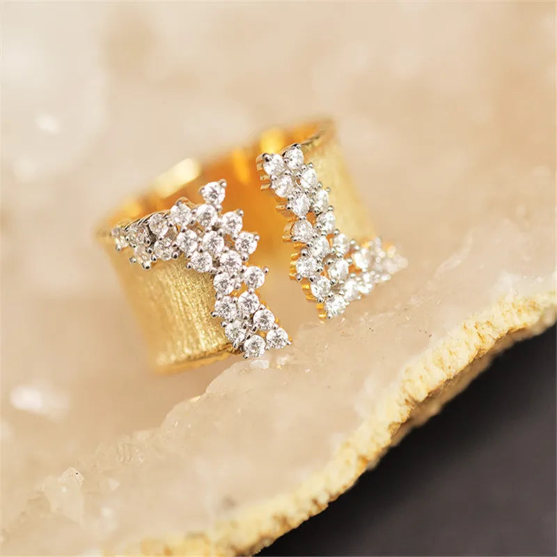 Huitan 2025 New Women's Finger Ring with CZ Stone Wiredrawing Effect Silver Gold Rose Gold Color Wide Rings Luxury Female