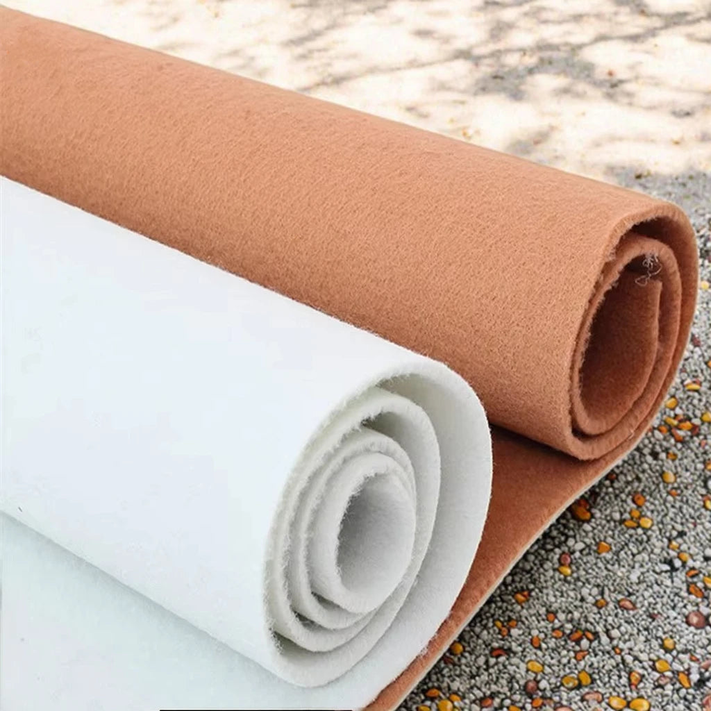 Disposable Thick Runner Carpet Machine Made Non-Slip 2mm Polyester White for Wedding
