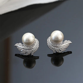 Luoyan Wholesale Designer Luxury Design Chic Silver Needle Wedding Fine Jewelry Zircon Feather Shape Keshi Pearl Stud Earrings