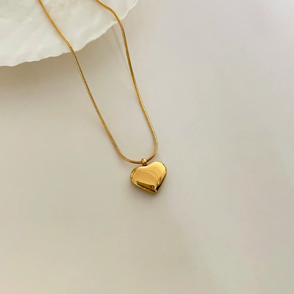 Thin Round Snake Chain Chubby Love Heart Necklace 18K Gold Plated Stainless Steel Necklaces for Women Cute Minimalist Jewelry