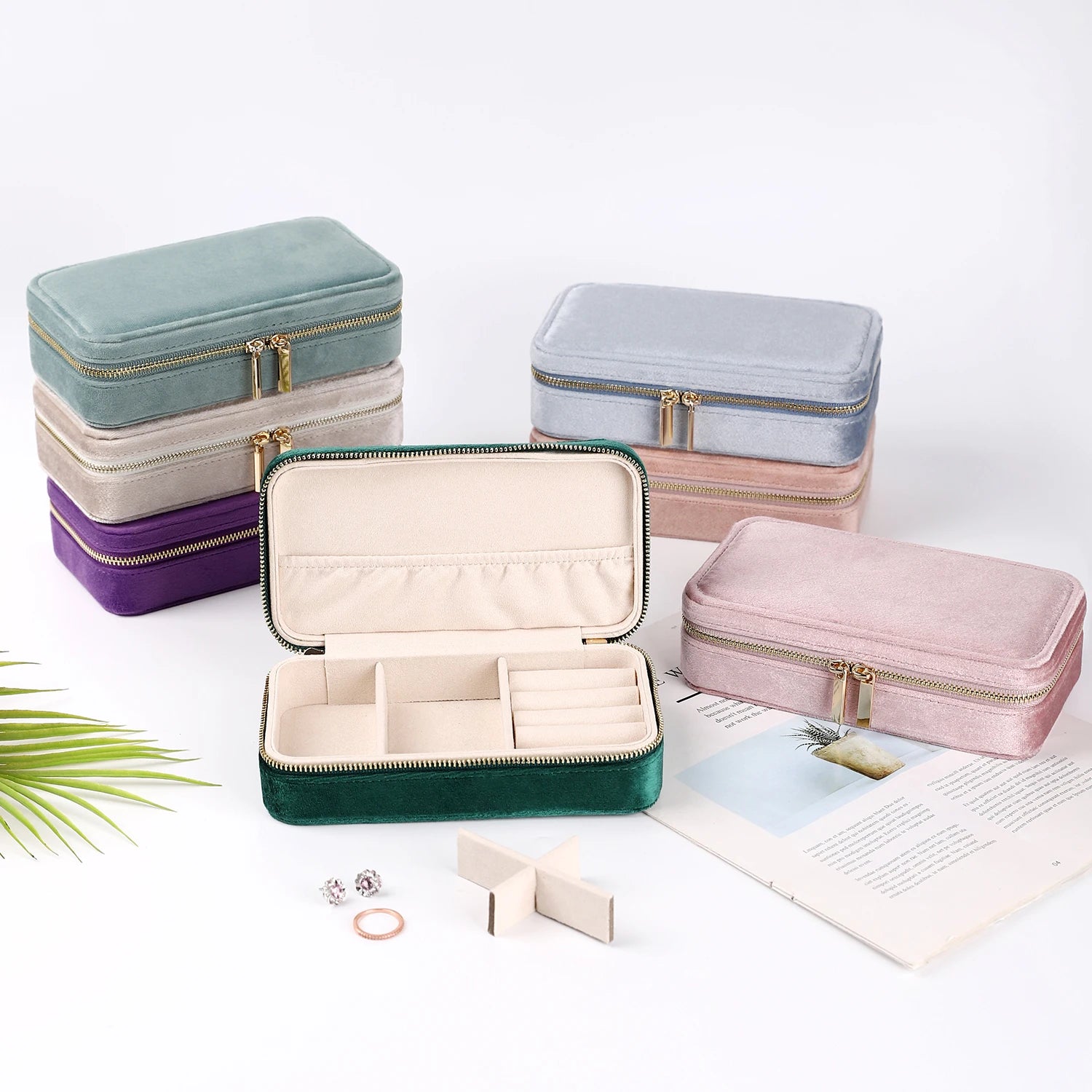 NY-C151 Wholesale Luxury Jewelry Packaging Case Top Quality Velvet Jewellery Box Custom Logo Travel Jewelry Box Organizer
