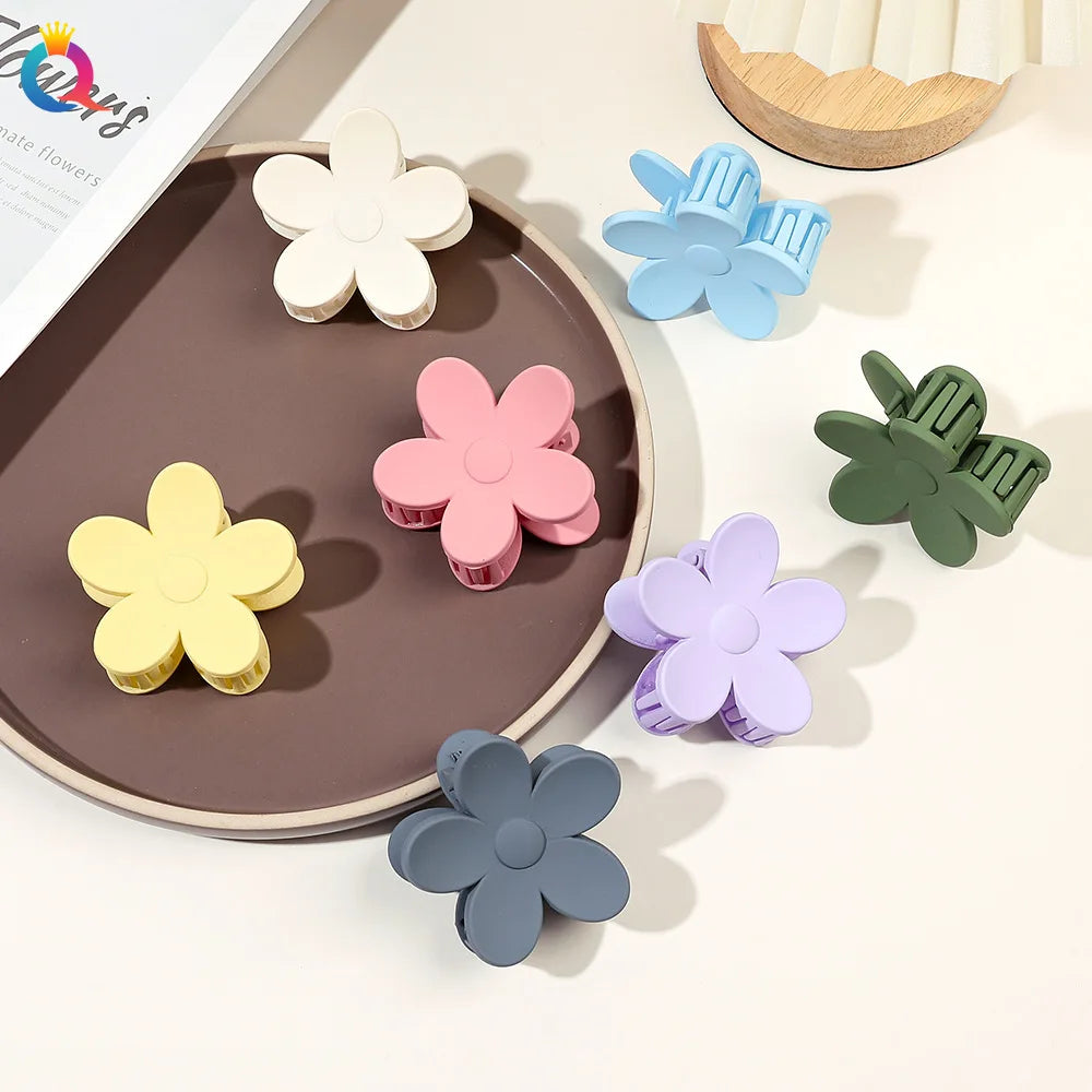 QIYUE Custom Logo 6CM Korean Matte Hair Clamp Sweet Flower Hair Claw Clip Hair Accessories for Women