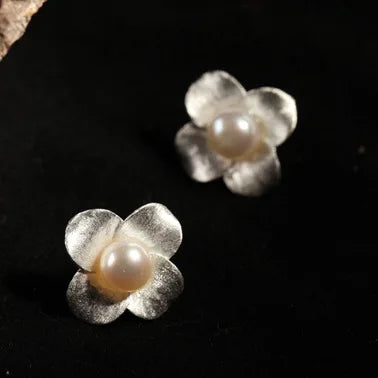 Factory Wholesale 925 Sterling Silver Flower Pearl Stud Earrings for Women Elegant Wedding Jewelry Earrings