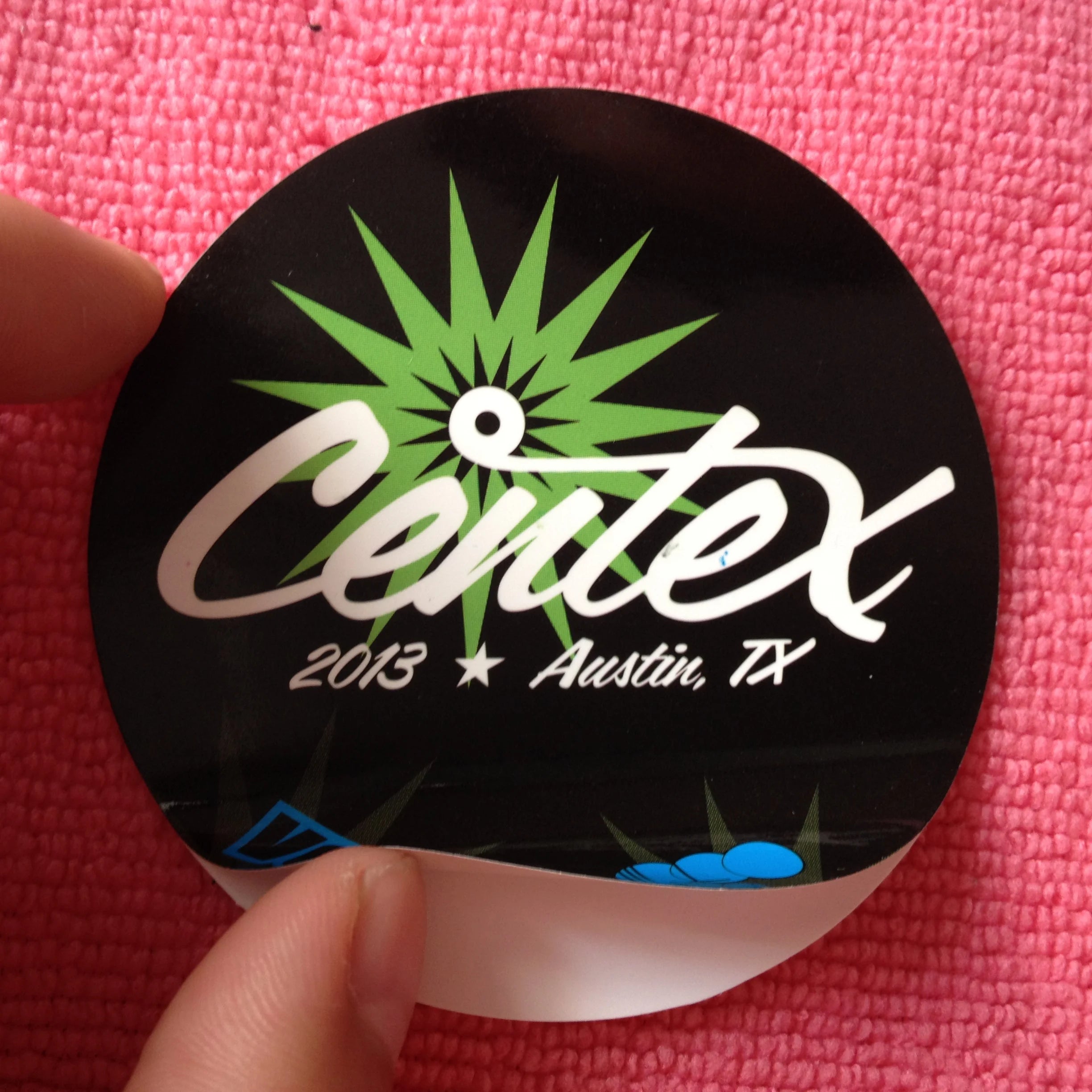 Die-cut Round Full Color Vinyl Sticker Label for Clothescut Individually Waterproof PVC Vinyl Sticker