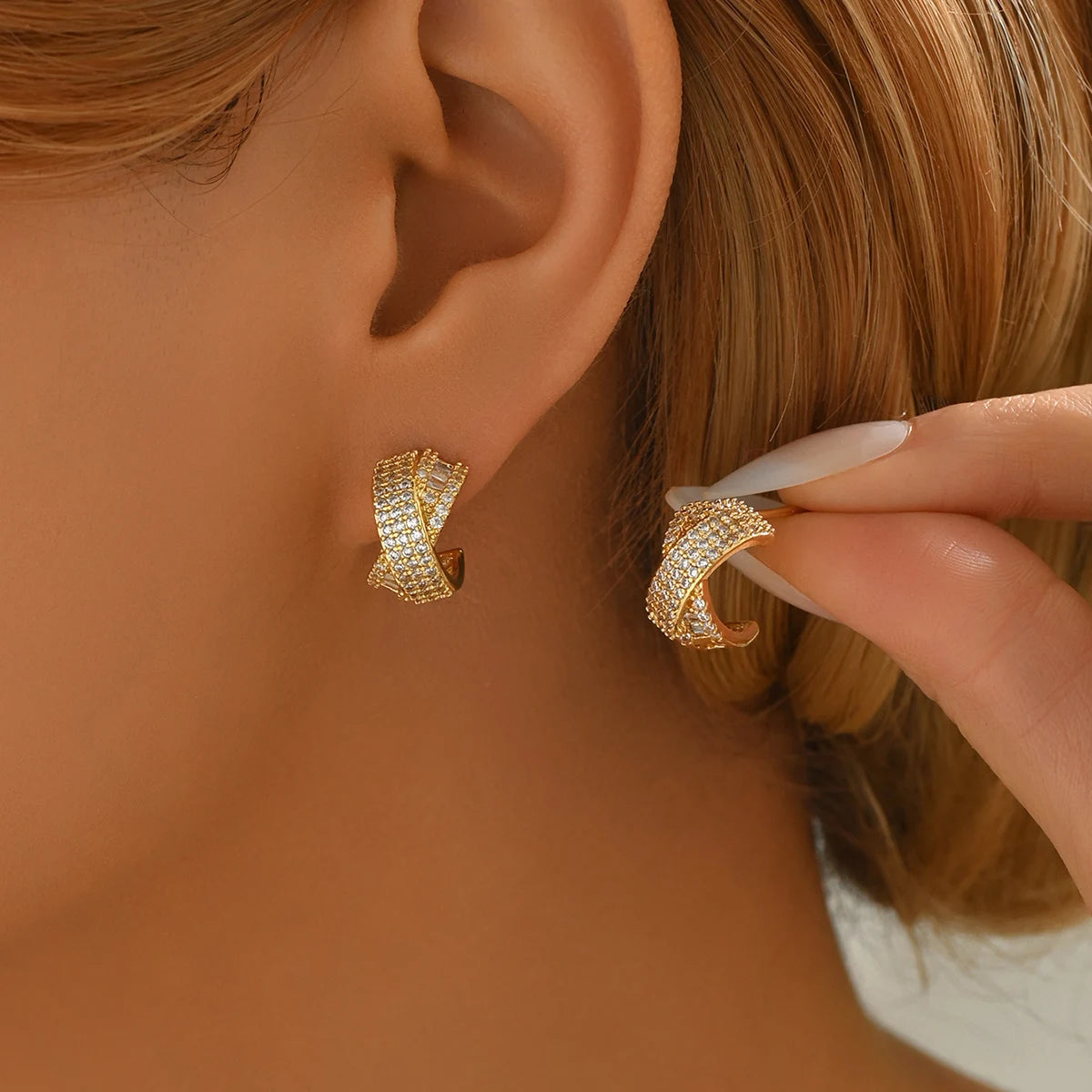 Women's Elegant Daily Accessory Intertwined Copper Alloy Base Fine Cuff Stud Earrings Zircon-Studded Fashion Earrings