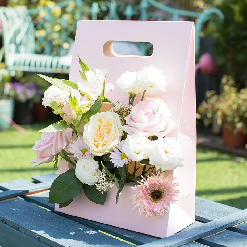 Luxury Pink Custom Flowers Handheld Kraft Bag Waterproof Flower Paper Bags for Flower and Craft Packaging Coated Paper