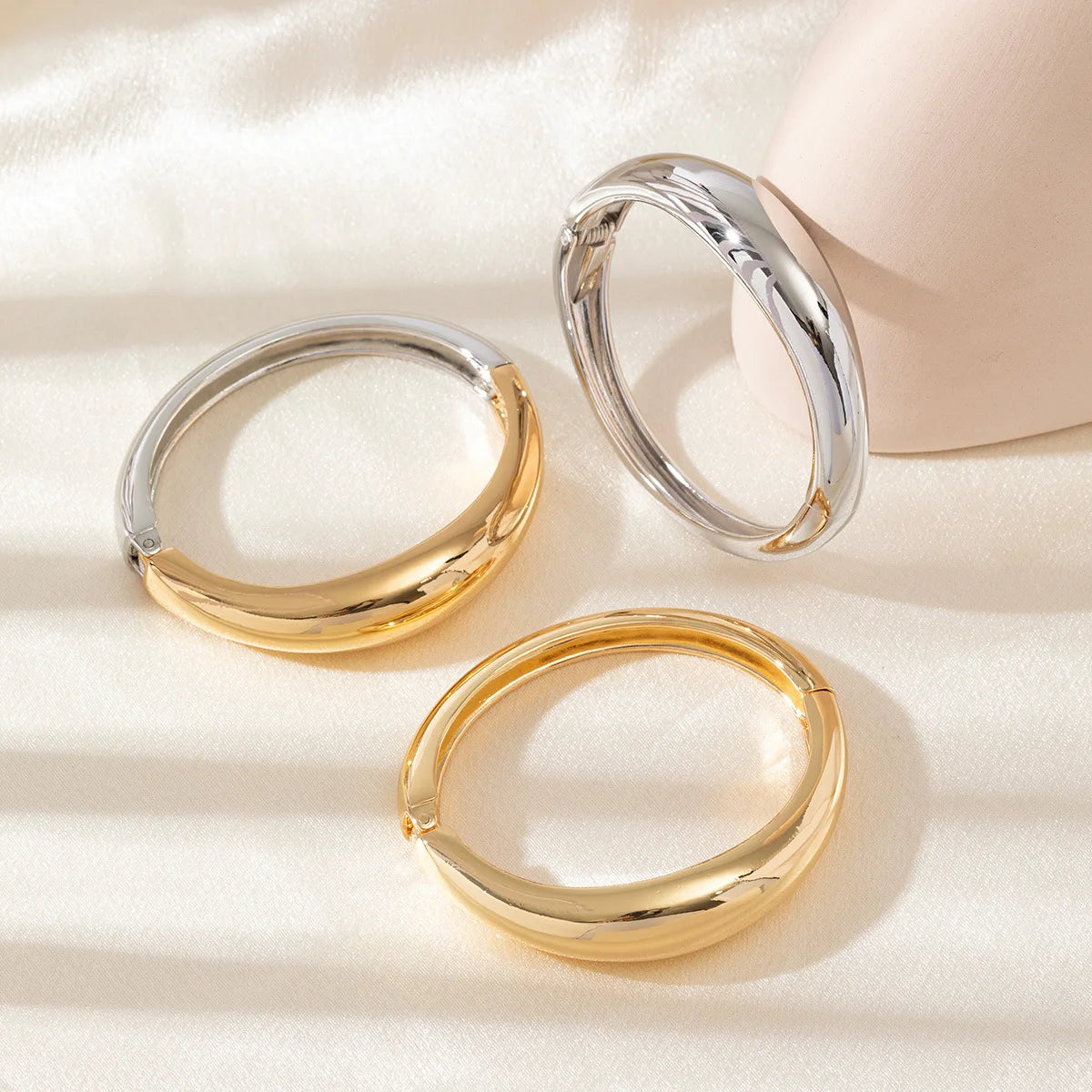 Polished Chunky Spring Hinged Bangle Gold Silver Smooth Wide Open Cuff Bracelet Minimalist Daily Women Statement Jewelry