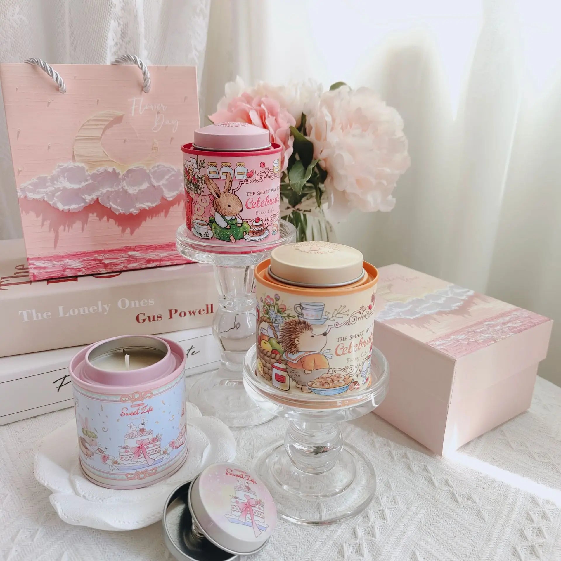New Arrival Tinplate Alice's Adventures in Wonderland Tin Vessel Soy Wax Bougies Parfum Essential Oil Aromatic Scented Candle