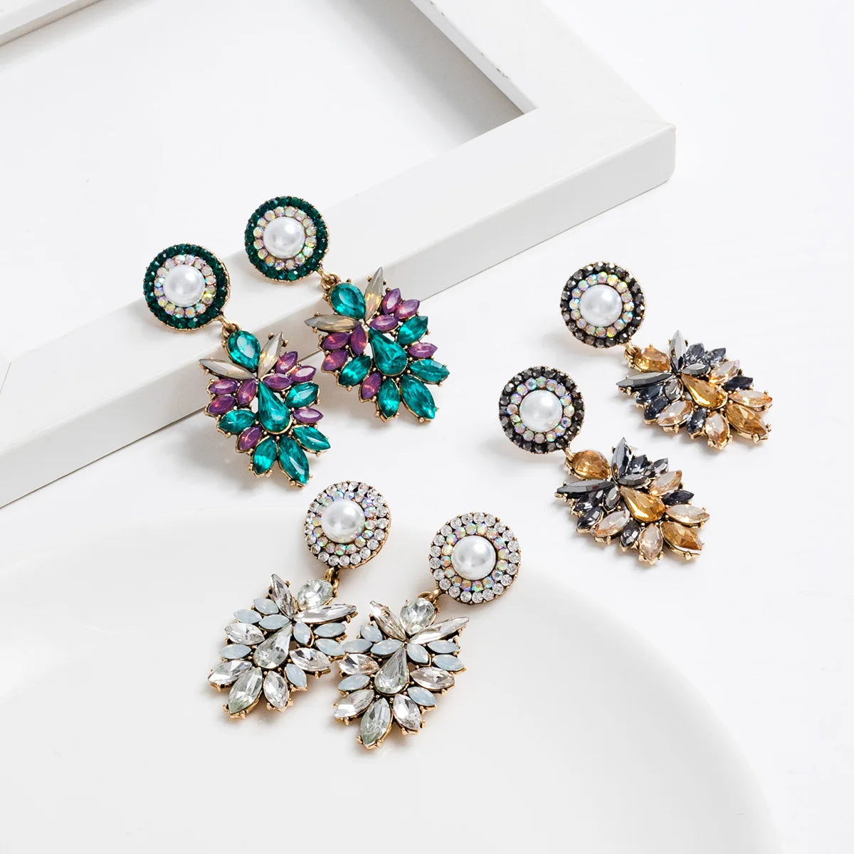 2023 Luxury Fresh Water Pearl Retro Earrings Multilayer Shining Rhinestone Geometric Vintage Earrings for Wedding