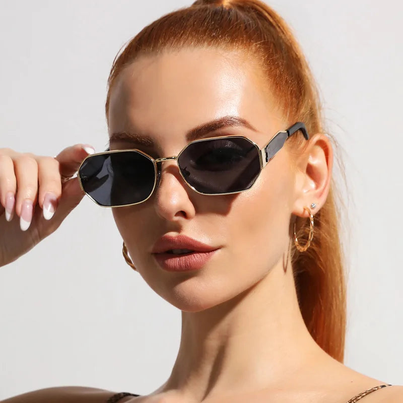 UNOC Small Frame Vintage Gold Metal UV400 Sunglasses 2023 Square Trendy Luxury Unisex Customizable Colors Outdoor Use