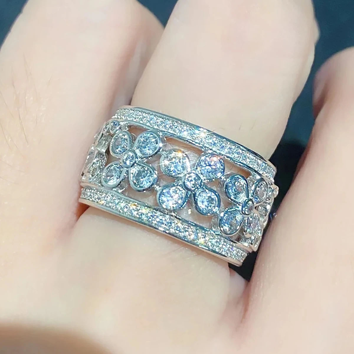CAOSHI Custom Dainty Flower Shaped 3A Zircon Hollow Band Rings for Women Engagement Fashion Party Jewelry Silver Plated CZ Rings