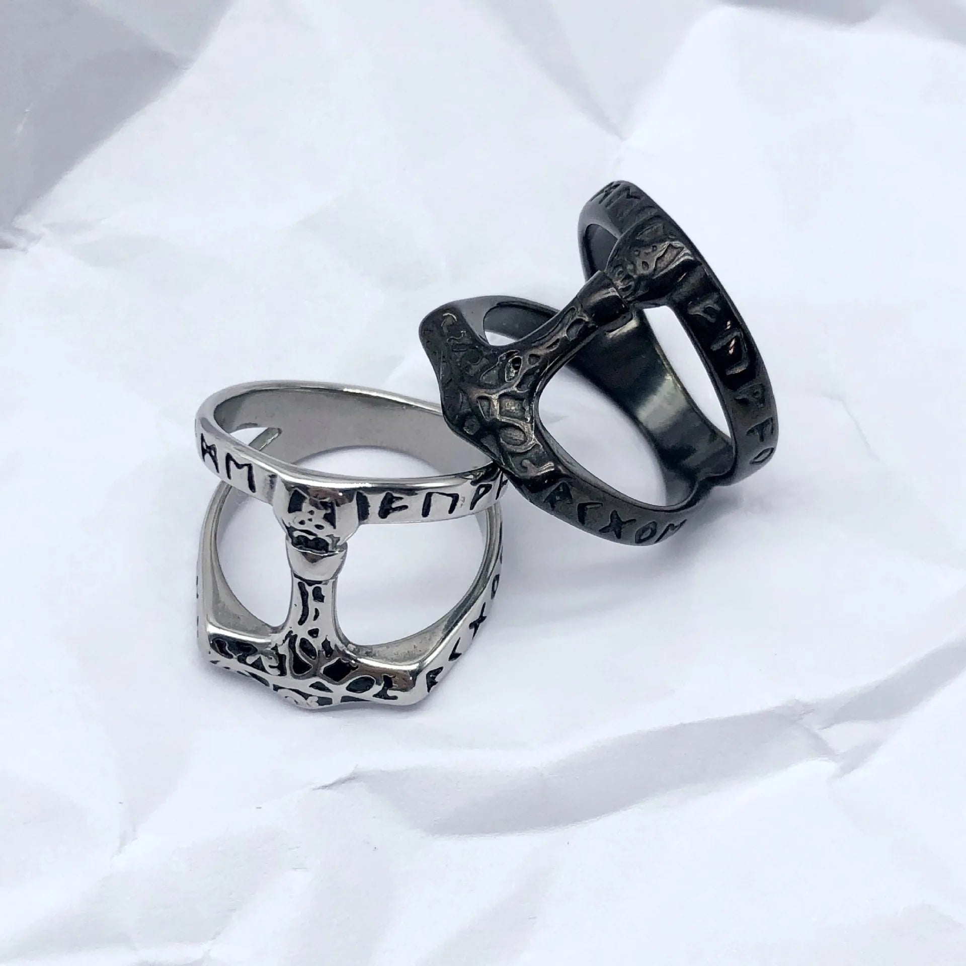 Wholesale Retro Men's Thor Hammer Stainless Steel Ring Nordic Viking Text Design Triangle Fashion Ring Jewelry Party Gift