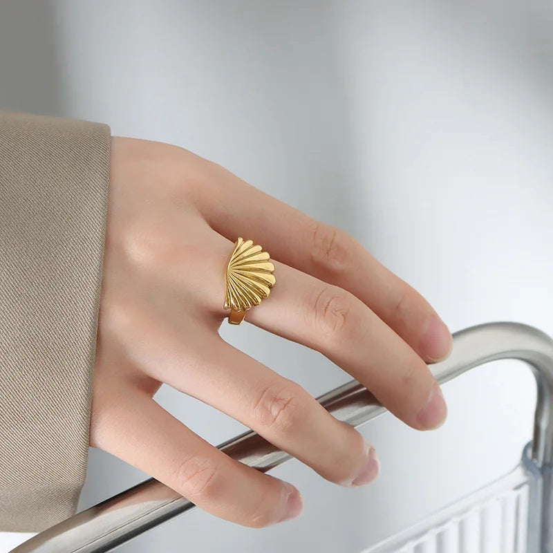 Cross-Border Metal Exaggerated Shell Shape Personalized Tail Ring Jewelry Titanium Steel Waterproof Jewelry Rings