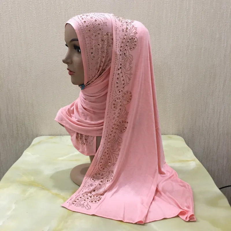 Uni Scarf Hijab Supplier Wholesale Soft Touch Voile Muslim Women Custom Chiffon Autumn Scarfs for Women Stylish Muslim