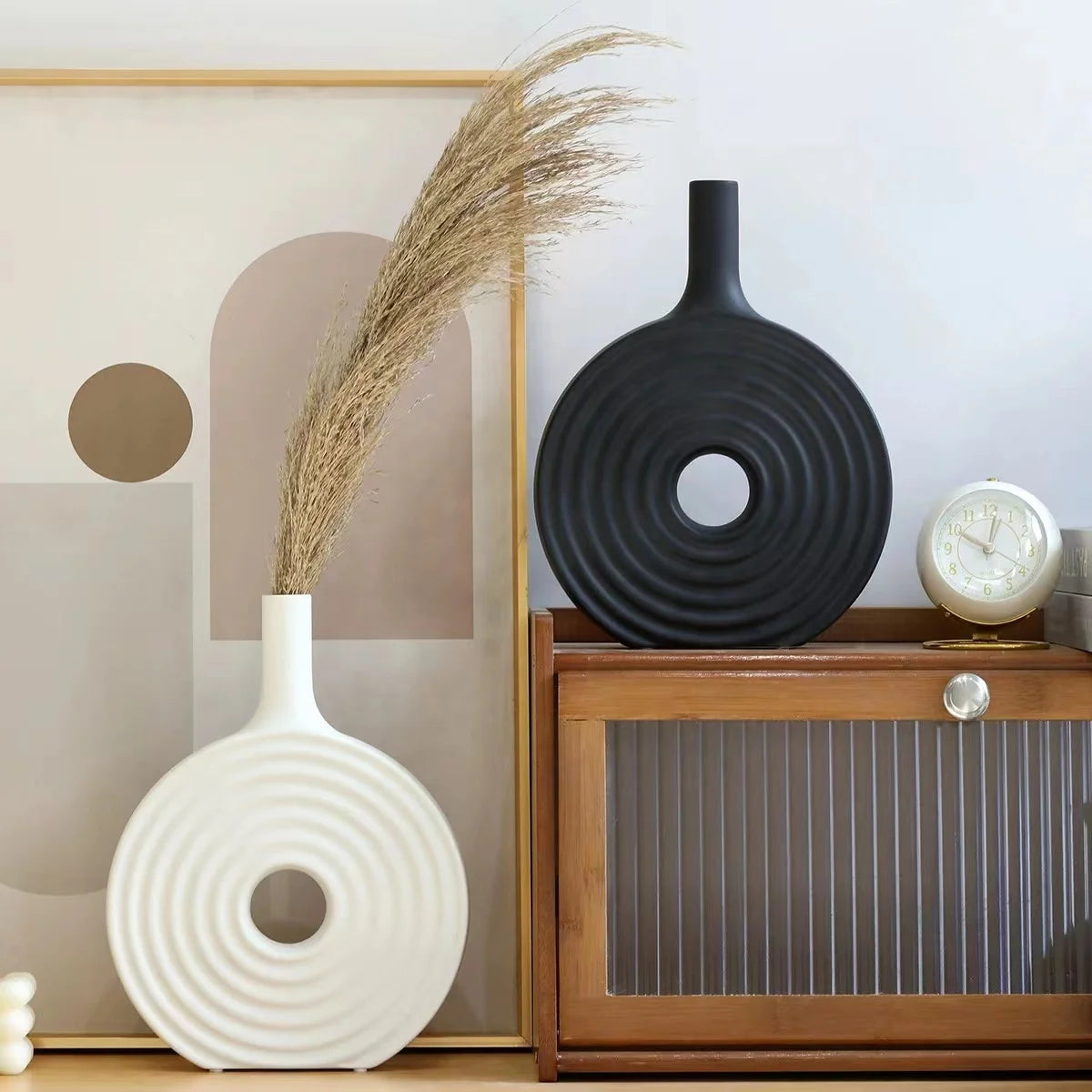 New Minimalist Design Ceramic Tabletop Vase Set of 2 Matte Frosted Glaze European Style Modern Flower Vases for Pampas Grass